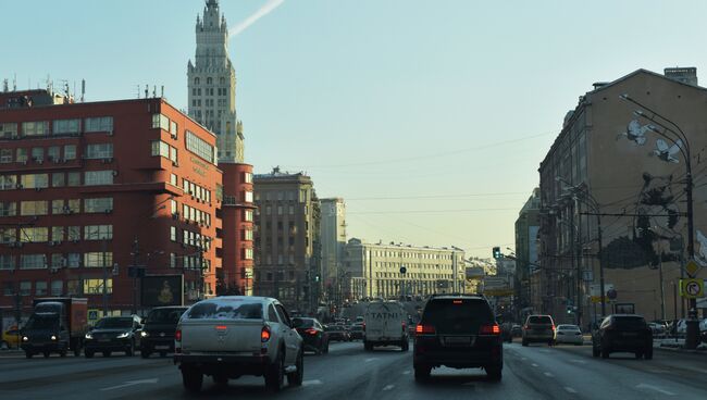 Высотное здание на площади Красных Ворот в Москве. Архивное фото