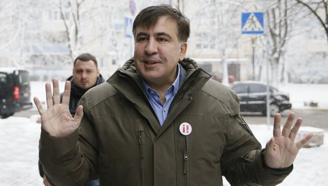 Михаил Саакашвили перед посещением Генеральной прокуратуры в Киеве. 18 декабря 2017