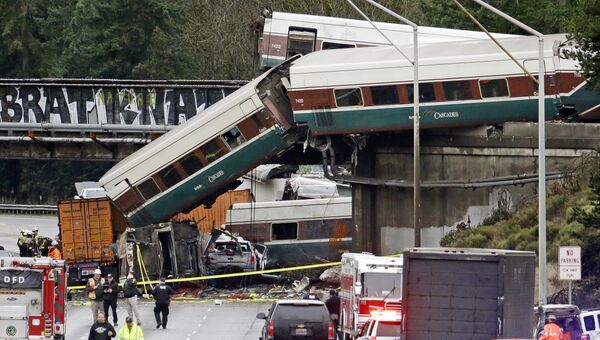Крушение поезда компании Amtrak на мосту в штате Вашингтон. 18 декабря 2017