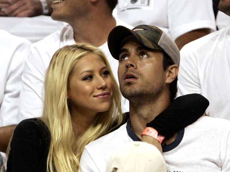 Жалаңаш қисық үй