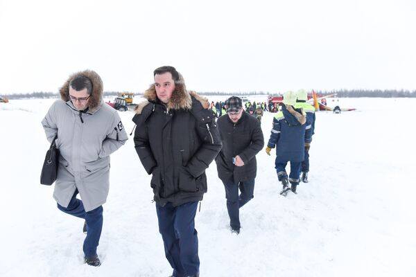 Временно исполняющий обязанности губернатора Ненецкого автономного округа Александр Цыбульский на месте падения самолёта Ан-2 в аэропорту Нарьян-Мара