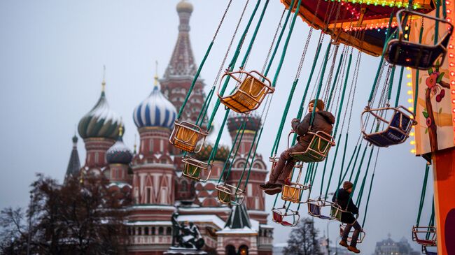 Карусель на Красной площади. Архивное фото