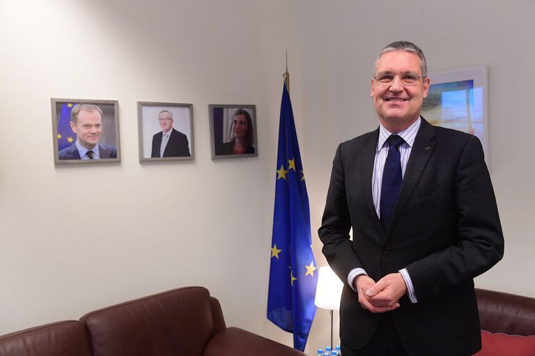 Глава представительства Европейского Союза Маркус Флориан Эдерер во время интервью в Москве