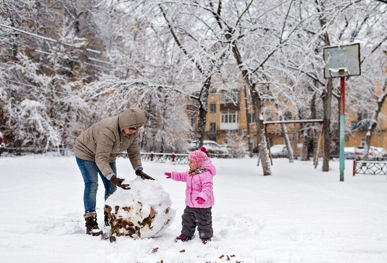 Задача приемной семьи стать реабилитационной, лечебной, помогающей средой, которая поможет ребенку