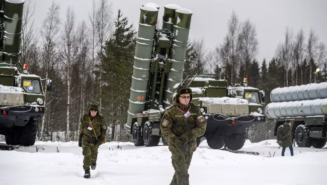 Военные учения с применением ЗРС С-400 в Ленинградской области