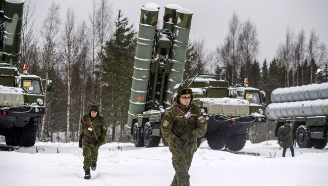 Военные учения с применением ЗРС С-400 в Ленинградской области. Архивное фото