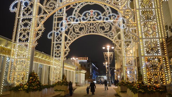 Новогодняя иллюминация в Москве. Архивное фото