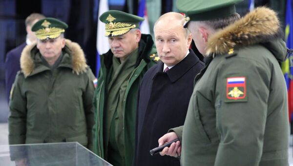 Президент РФ Владимир Путин во время посещения Военной академии РВСН имени Петра Великого