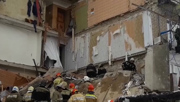 Разбор завалов на месте обрушения жилого дома в городе Юрьевец Ивановской области. 22 декабря 2017