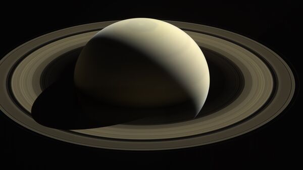 Снимок планеты Сатурн, сделанный зондом Кассини