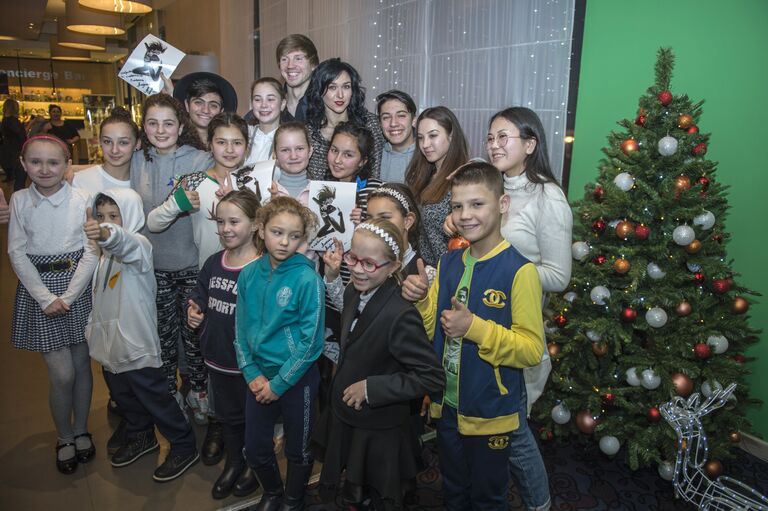 Прима-балерина Санкт-Петербургского государственного академического театра балета Бориса Эйфмана Любовь Андреева на встрече с участниками проекта Ты супер! Танцы