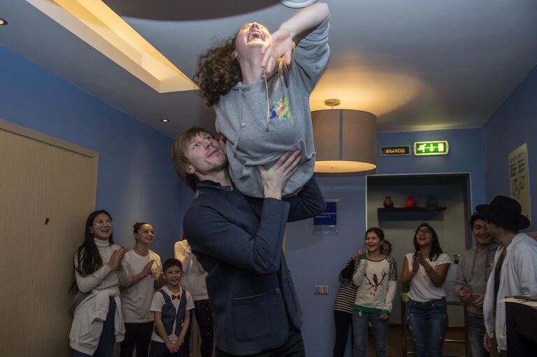 Солист Латвийского Национального балета Денис Климук на встрече с участниками проекта Ты супер! Танцы