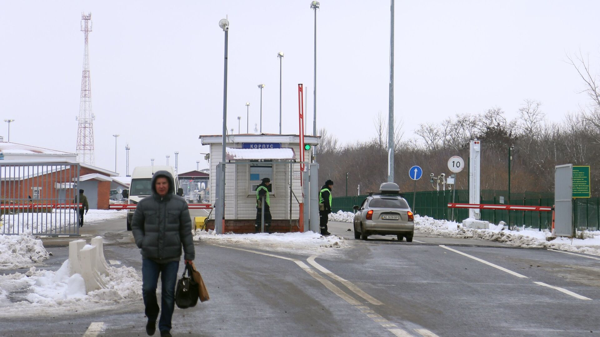 Пункт пропуска Нехотеевка на российско-украинской границе в Белгородской области - РИА Новости, 1920, 28.03.2022