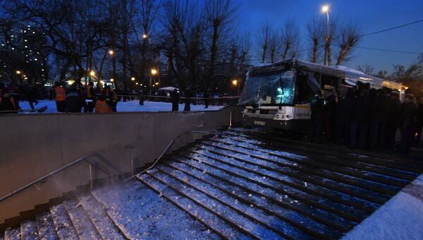 Опубликована запись с видеорегистратора автобуса, сбившего людей в Москве