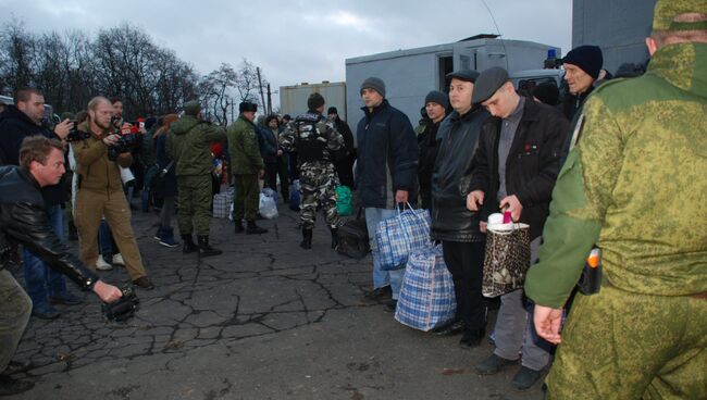 Обмен военнопленными между ДНР и Украиной в Донецкой области. Архивное фото