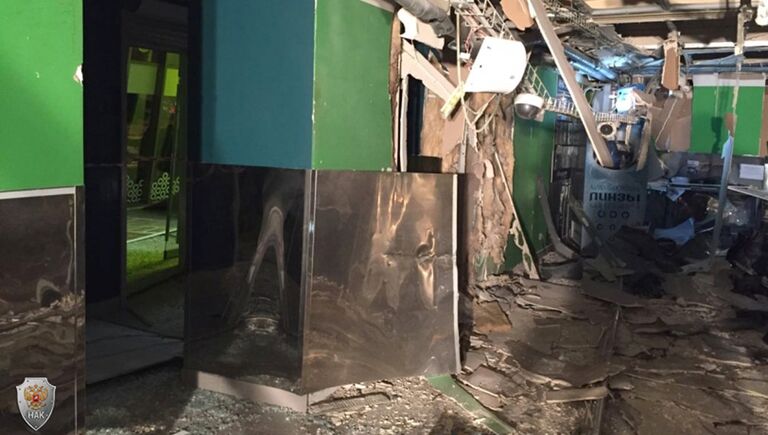Последствия взрыва в магазине Перекресток в Санкт-Петербурге. 27 декабря 2017