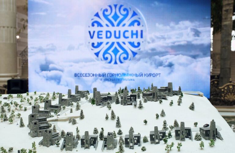 Макет горнолыжного курорта Ведучи на презентации в Грозном Макет горнолыжного курорта Ведучи на презентации в Грозном