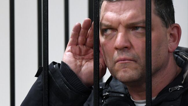 Экс-директор фабрики Меньшевик Илья Аверьянов, обвиняемый в убийстве, в Пресненском суде Москвы