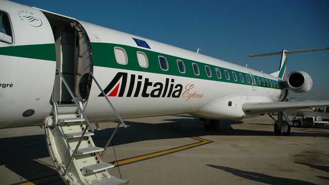 Самолет итальянской авиакомпании Alitalia