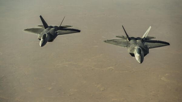 Американські винищувачі F-22 Raptor над територією Сирії