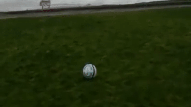 Футбол с ураганом гифка
