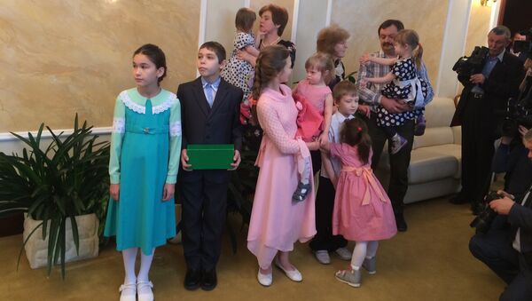 Семья Михайловых на патриаршей ёлке в Государственном Кремлевском дворце. 8 января 2018