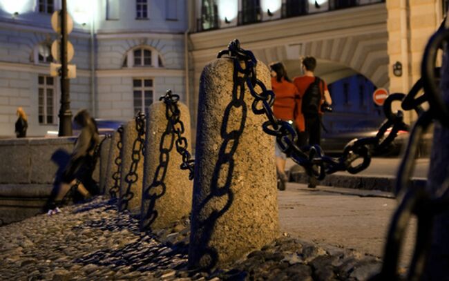 Санкт-Петербург белой ночью. Архивное фото