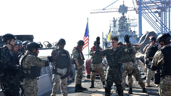 Морпехи армий США и Украины на совместных военных учениях Sea Breeze-2015. Архивное фото