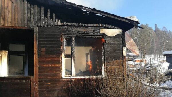 Пожар в поселке Большой Луг Шелеховского района Иркутской области. 10 января 2018