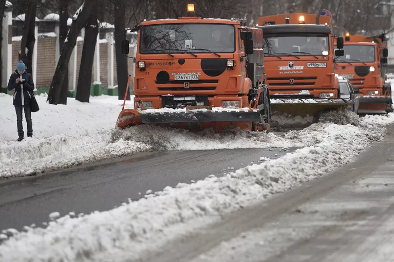 Уборка снега в Москве Уборка снега в Москве