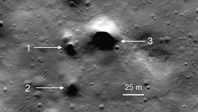 Лавовые трубки в кратере Филолай на северном полюсе Луны