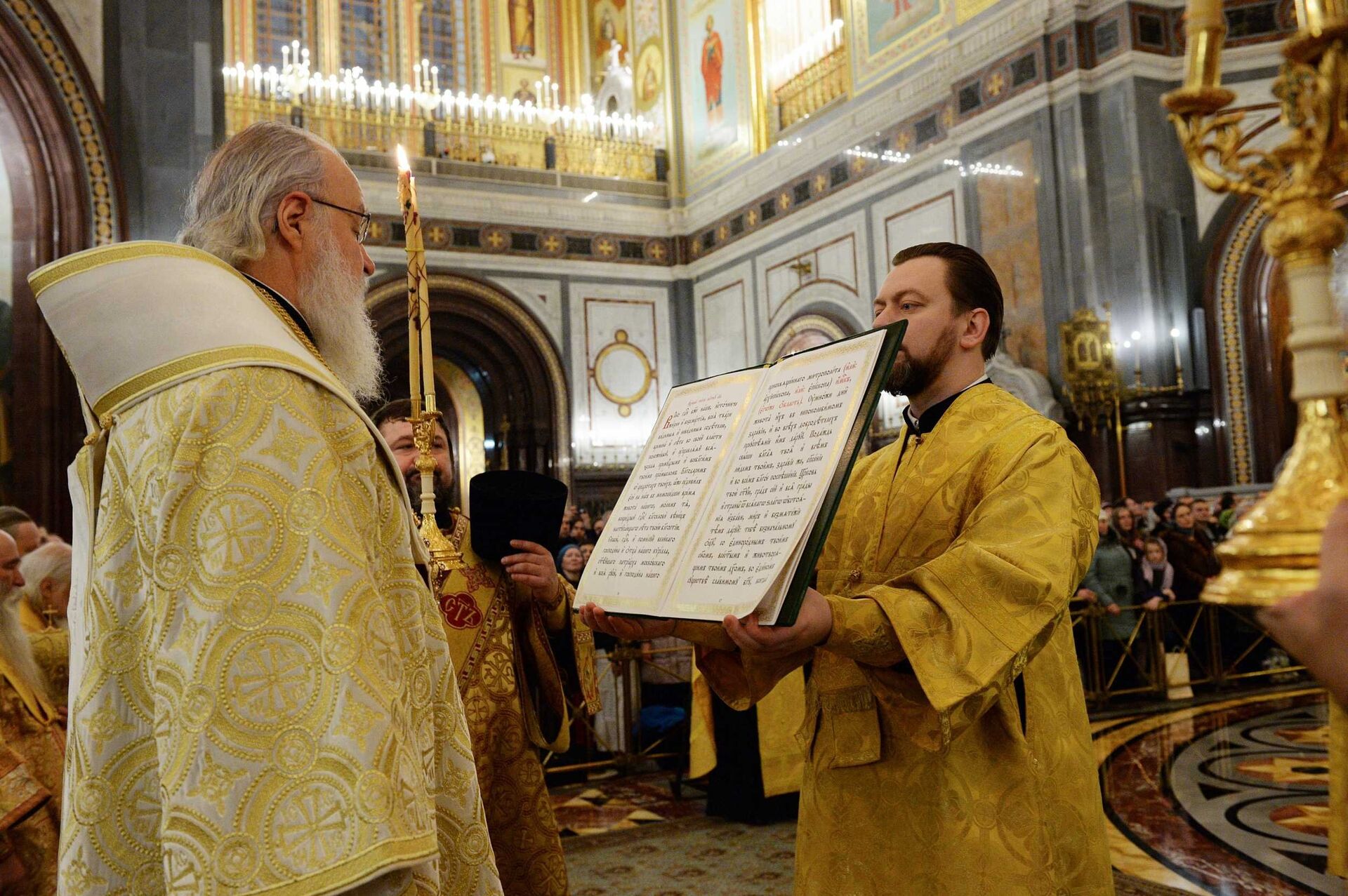 Патриарх Кирилл совершает молебное пение на новолетие в Храме Христа Спасителя в Москве  - РИА Новости, 1920, 21.08.2024