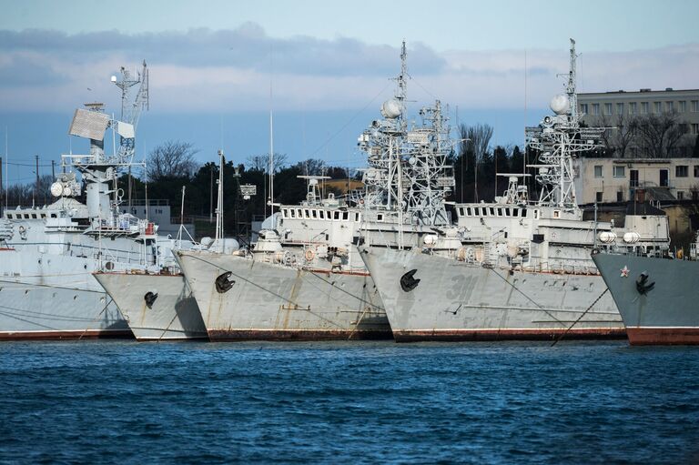 Корабли, которые ранее входили в состав военно-морских сил Украины, в бухте Севастополя. 13 января 2017 Корабли, которые ранее входили в состав военно-морских сил Украины, в бухте Севастополя. 13 января 2017