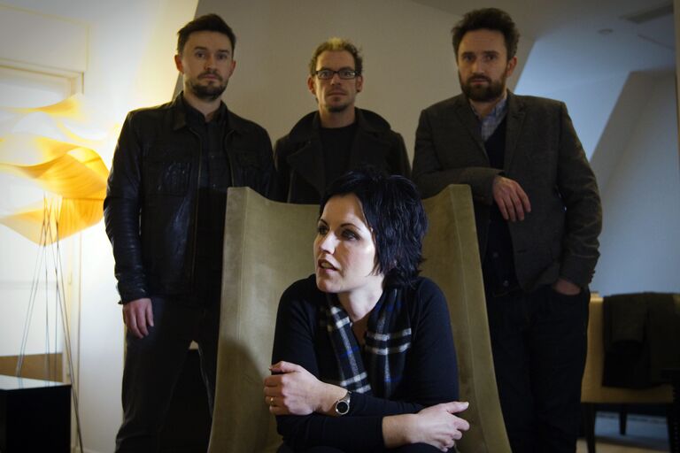 Долорес О'Риордан в составе группы The Cranberries