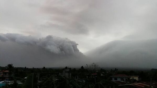 Извержение вулкана Майон на Филиппинах. 13 января 2018 года