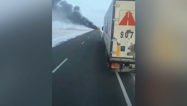 Кадры с горящим автобусом в Казахстане, где погибли десятки пассажиров