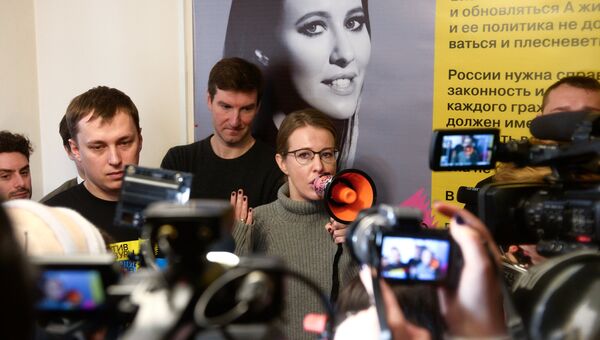 Ксения Собчак во время встречи с избирателями в Бердске
