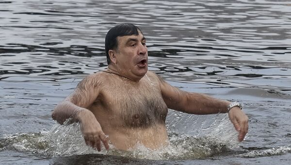 Крещенские купания Михаила Саакашвили. 19 января 2018 года