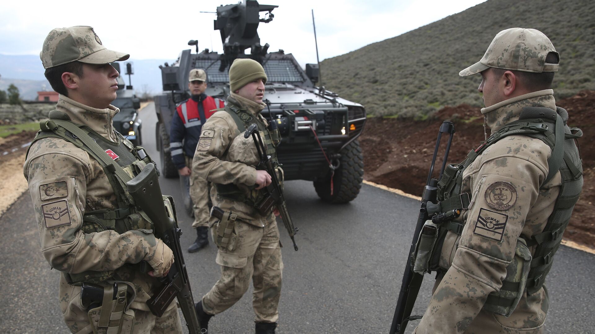 Турецкие военные на границе с Сирией - РИА Новости, 1920, 21.10.2025