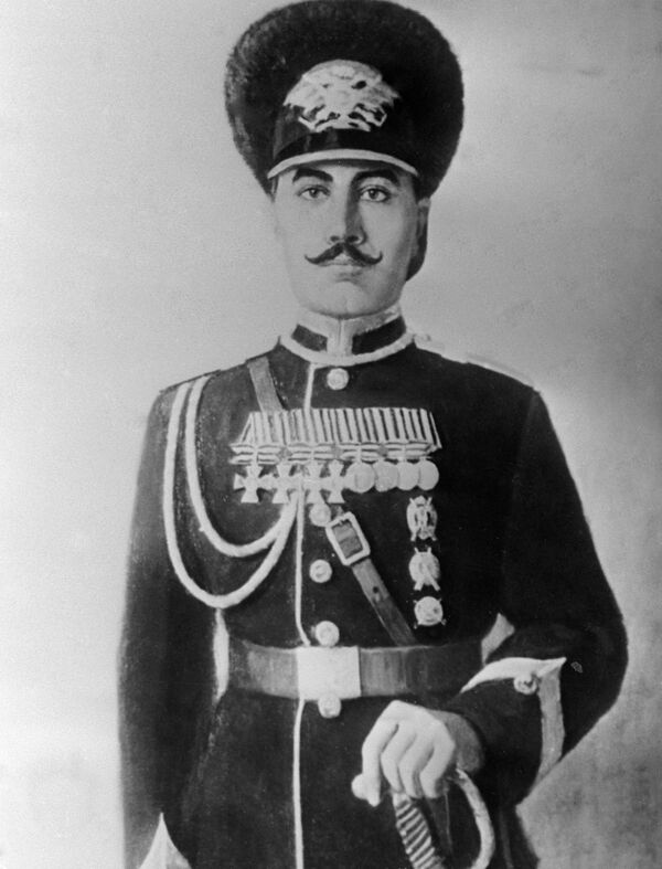 Старший унтер-офицер Приморского драгунского полка Семен Буденный. 1904 год