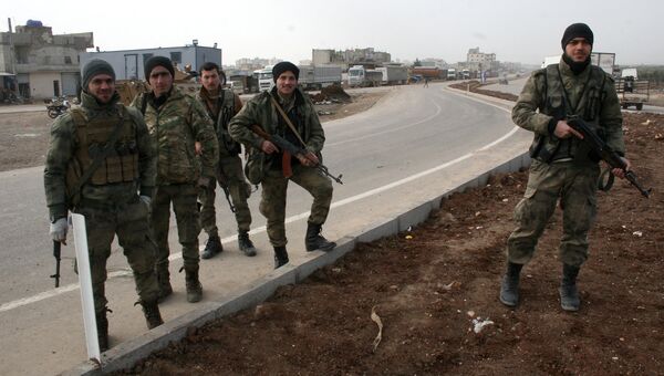 Бойцы Свободной армии Сирии (ССА), участвующие в операции в Африне. Архивное фото