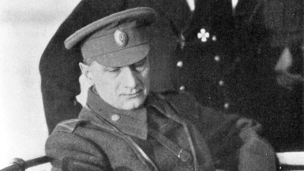 Контр-адмирал М.И. Смирнов провожает отъезжающего в Иркутск А.В. Колчак. Декабрь 1919 года