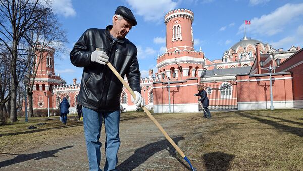 Серебряное волонтерство только набирает популярность в России, но уже сейчас число добровольцев насчитывает сотни человек