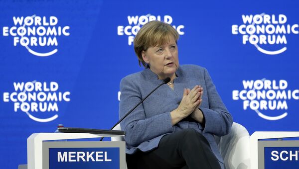 Канцлер Германии Ангела Меркель выступает в рамках ежегодного заседания Всемирного экономического форума в Давосе, Швейцария. 24 января 2018