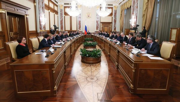 Дмитрий Медведев проводит заседание кабинета министров. Архивное фото