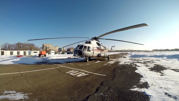Вертолет МИ-8 Хабаровского авиационно-спасательного центра МЧС России, принимающий участие в поисках судна Восток