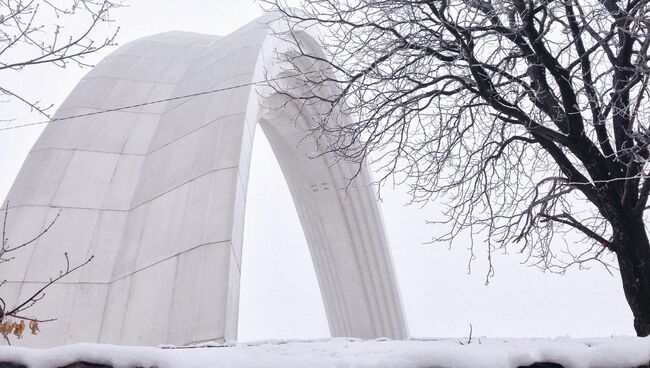 Арка Дружбы народов в Киеве. Архивное фото