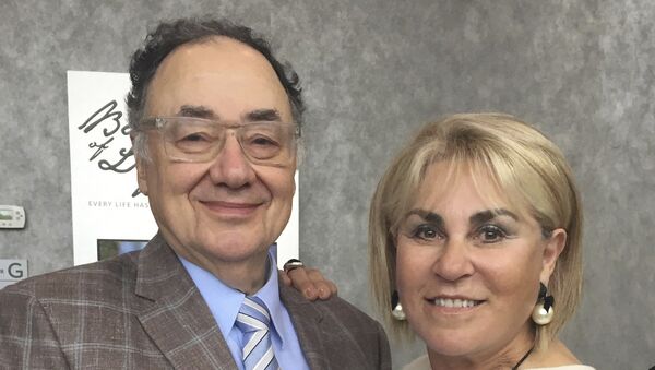 Канадский бизнесмен Барри Шерман и его супруга Хани. Архивное фото