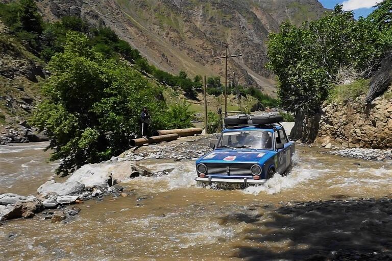 Автомобиль ВАЗ-2101, на котором Филип Вогел и Петр Явурек совершили кругосветное путешествие Автомобиль ВАЗ-2101, на котором Филип Вогел и Петр Явурек совершили кругосветное путешествие