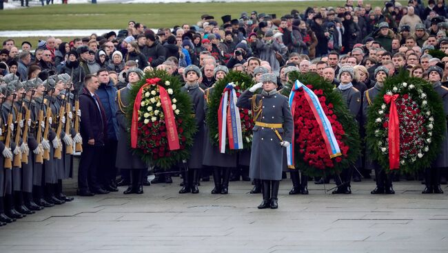 Торжественно-траурная церемония возложения венков на Пискаревском мемориальном кладбище, посвященная 74-й годовщине полного освобождения Ленинграда от фашистской блокады. 27 января 2018